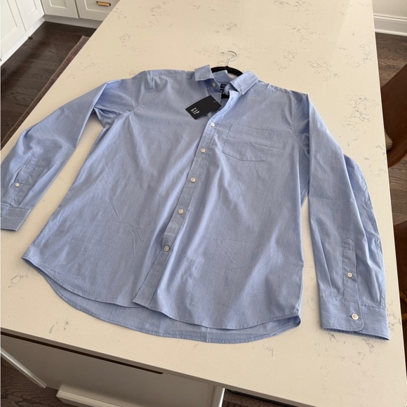 GAP Men's Light Blue Shirt NWT - Picture 3 of 9